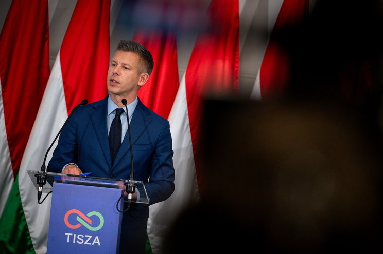 Magyar Péterről beszéltek a kínai TV-ben, így mondták ki a nevét az új miniszterelnöknek