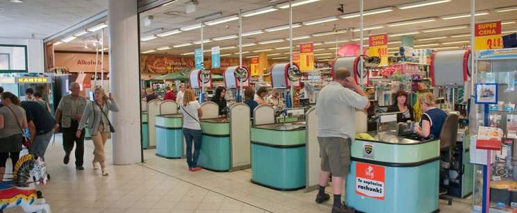 Mégis lesznek nyitva boltok május 1-jén, itt a lista, hol tudunk vásárolni, ha szükség adódna valamire