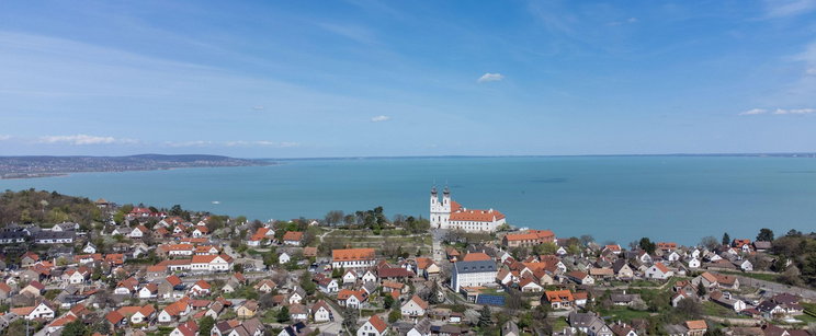Olyan állatot videóztak a Balaton közepén, ami egyszerűen nem lehetett volna ott