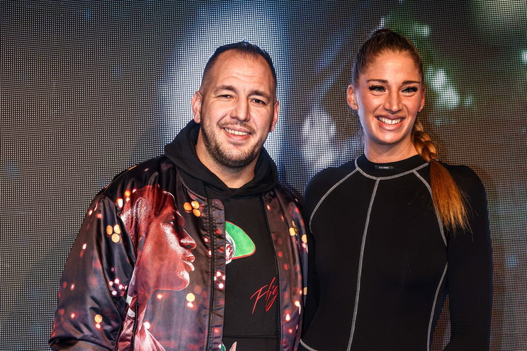 Szénné égették Curtist, Tóth Gabinál is keményebb kritikát kapott, a rapper beleállt a szituációba
