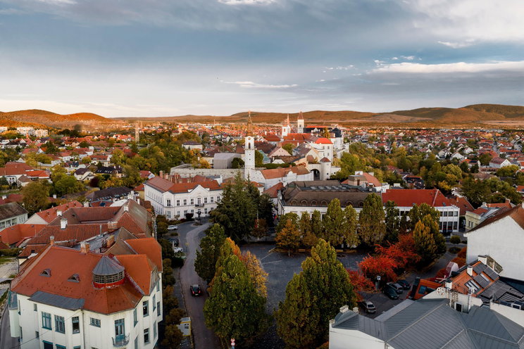 Fellázadt Veszprém lakossága, egy étterem okozta a kalamajkát