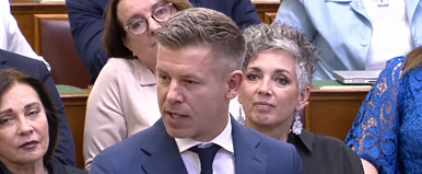 Magyar Péter most éppen ezzel teszi próbára Gulyás Gergely türelmét