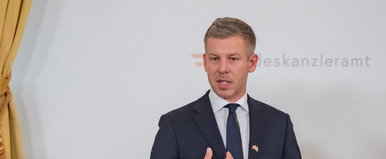 Magyar Péter megmutatta a régi munkahelyét, éveket húzott le ott