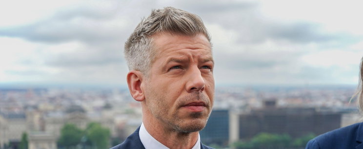 Magyar Péter kéztartását elemezte egy testbeszéd szakértő, ezt eddig csak sejtettük