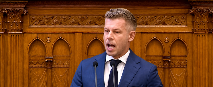 Négy intézkedéssel fednék fel a NER magántőkealapjaiba vándorolt ezermilliárdokat