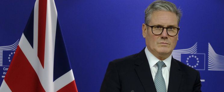 Dráma Londonban, lemondott Keir Starmer, összeomlás a brit politikában