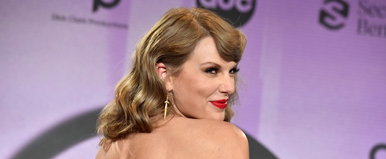 Adam Sandler kulcsszerepet kapott Taylor Swift és Travis Kelce esküvőjén