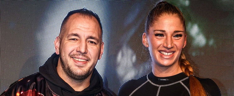 Barnai Judit bikinis képet lőtt Mykonoson, Curtis piszok szerencsés ember