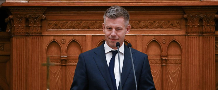 Magyar Péter könyörtelenül belerúgott a földön fekvő Fideszbe, Szijjártó Péternek is nekiment