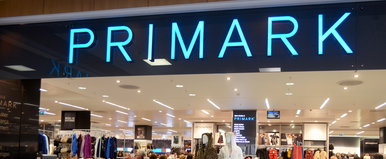 Asszonyok, lányok, felkészültetek? Póló 1000 Ft alatt, melegítő 1500-ért? Meglépte a hihetetlent a Primark, mutatjuk az új árakat!