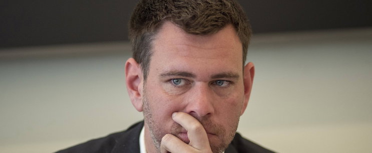 Vitézy Dávid szinte a politikai kapitulálásig bullyingolja Lázár Jánost – vajon sosem fog már előbújni Orbán katonája?
