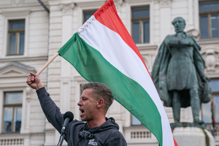 Megmaradhat Magyar Péter mentelmi joga: egyetlen tiszás képviselő kiadását javasolja a mentelmi bizottság