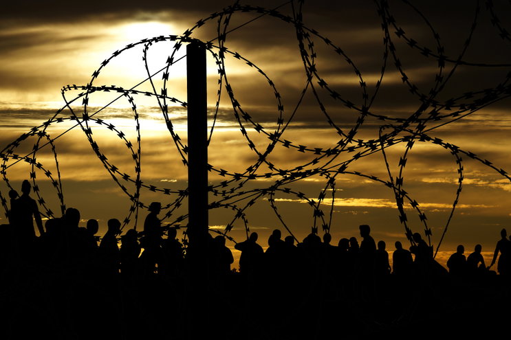 Brutális migránshullám rohanta le Spanyolországot: Ceuta határa teljesen összeomlott, kaotikus a helyzet
