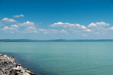 Ez teszi világszinten is különlegessé a Balaton-átúszást