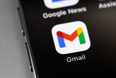 Fontos változást jelentett be a Google: lekapcsolják a Gmail két közkedvelt funkcióját