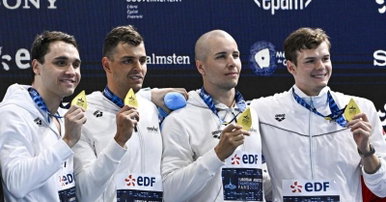 Milák Kristóf három éremmel a zsebben is az újságírókat cukkolja: „Mi lenne, ha edzenék is?”