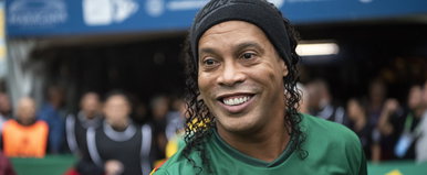 Ronaldinho 46 évesen újra cipőt húz Olaszországban: „Nagyon jó lenne, ha megszerezném pályafutásom 300. gólját”