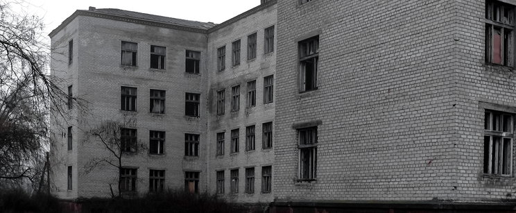 „Megfagyott az ereimben a vér, a seprűt is elejtettem” - Sokkot kapott a takarító, amikor meglátta, mi áll az üres tornateremben
