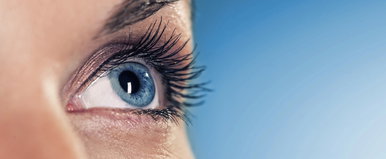 Többször is sminkben aludt el a nő - gyógyíthatatlan szembetegséget diagnosztizáltak nála
