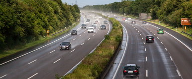 Ismét drágulhat az autópálya-matrica: 2027-től ilyen magas árakra lehet számítani
