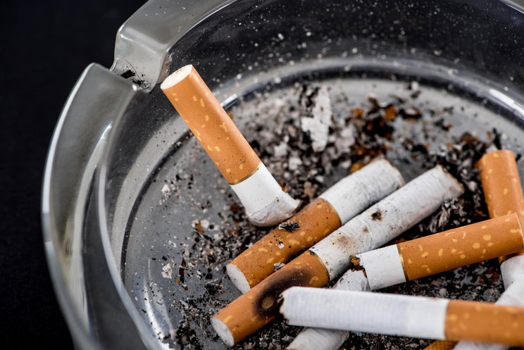 Salátatörvényben rejtette el a kormány: november 1-jétől brutálisan drágul a cigaretta