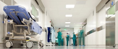 Két hét kóma után tért magához a 64 éves férfi, első kérdésén a család is meglepődött