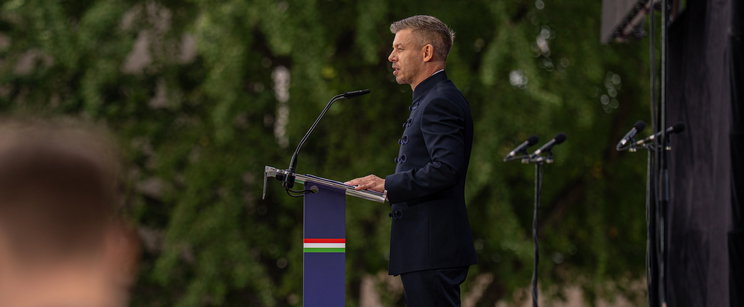 Ismét a Karmelitában tűnt fel Magyar Péter - nem hiszed el, miért járt Orbán Viktor korábbi munkahelyén a miniszterelnök