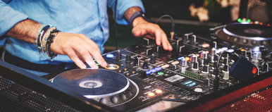 Kvíz: tudod, hogy hívják valójában ezeket a híres DJ-ket? Meg fogsz lepődni!