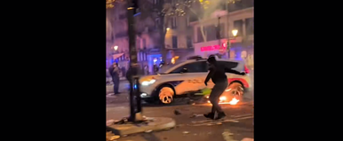 Franciaország: már délután kifogytak a lőszerből a helyi rendőrök a polgármester szerint - Videó