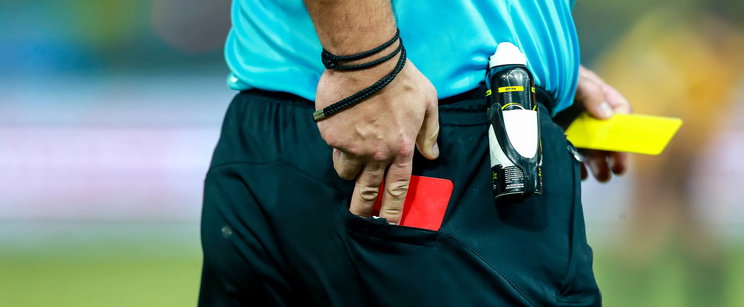 Rátámadt a játékvezetőre: példátlan büntetést kapott az U16-os magyar válogatott játékos