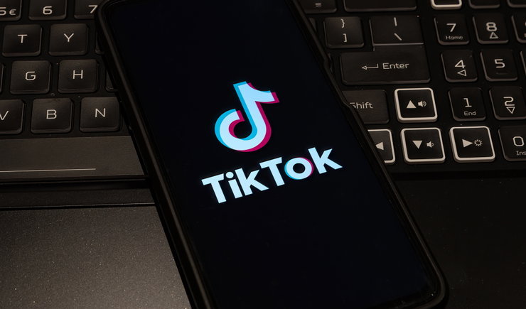 A legféltettebb titkaikat is kiteregette az interneten, egyik áldozatáról több mint száz videót készített – hátborzongató, mire volt képes a rejtélyes zaklató
