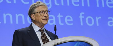 Bill Gates nem kertelt: 20 év káoszt hozhat a mesterséges intelligencia, ezek a munkák is veszélybe kerülhetnek