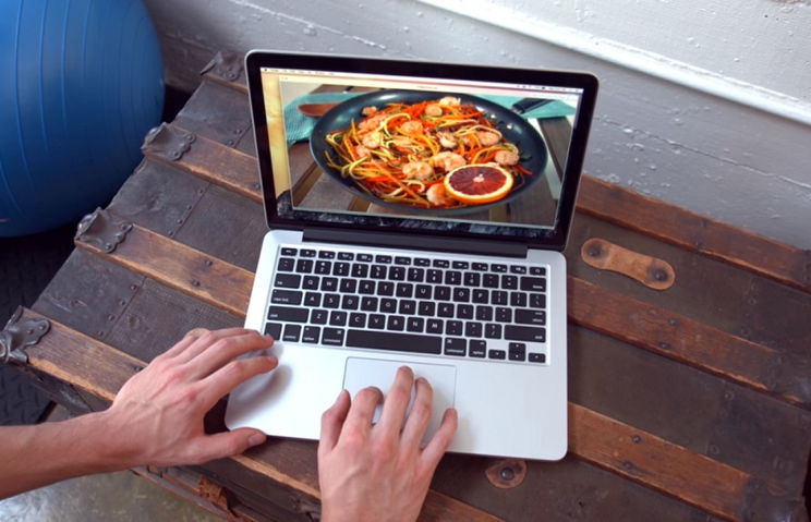 Csak az Apple nem hazudik a laptopja üzemidejéről