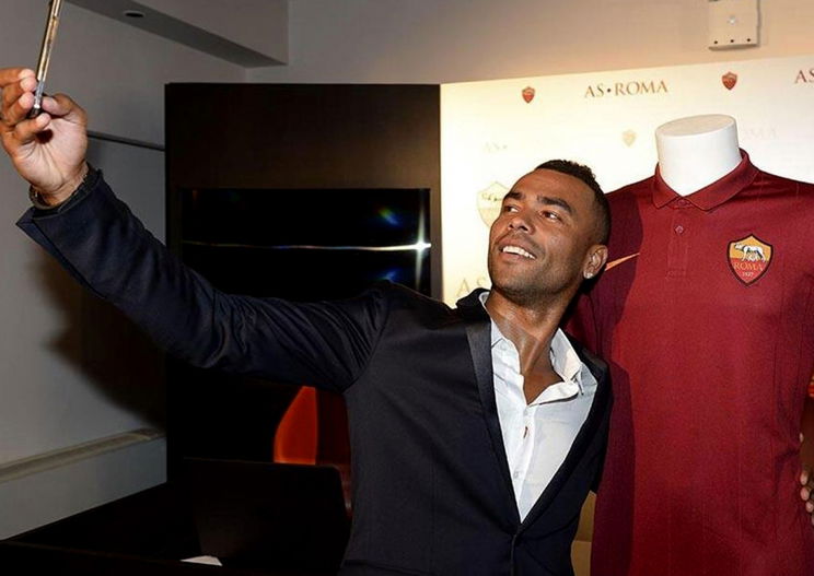 Kiégtünk, végünk!  Ashley Cole-ból tolták meg az év mémjeit