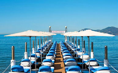 A hat millió forintos éjszaka