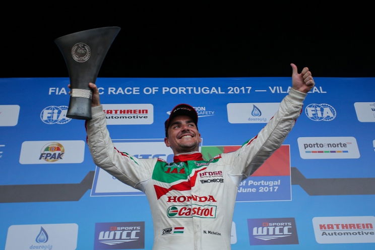 Michelisz sporttörténelmet írt, még sem boldog