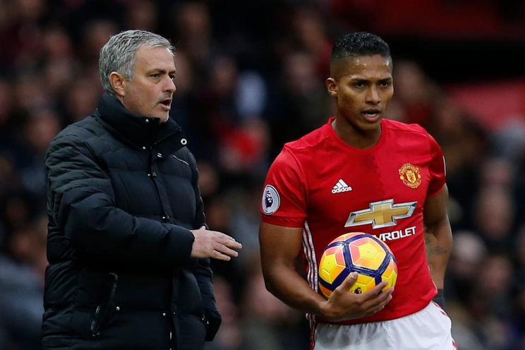 Újabb játékosa szállt bele Mourinhóba, majd elnézést kért