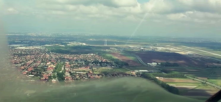 Így néz ki a landolás egy pilóta szemszögéből Ferihegyen