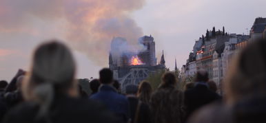 Eredeti pompájában építik újjá a Notre Dame-t