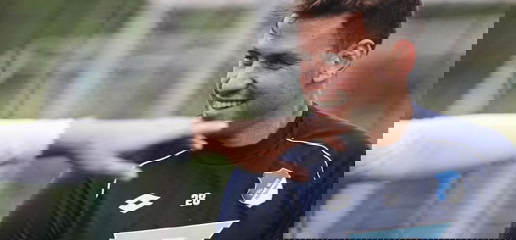Szalai Ádám szívhez szóló dalt játszott el egy esküvőn – videó