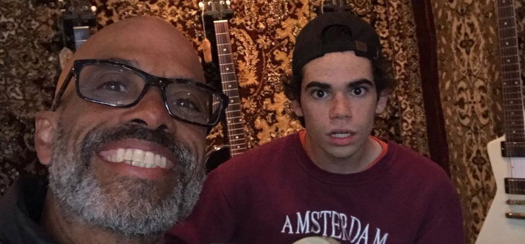 Cameron Boyce apja megosztotta a fiáról készült utolsó fotót