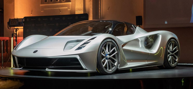 A 600 milliós, elektromos Lotus láttán eláll az ember szava – videó