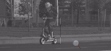 Egyszer csak bemértek egy 75 km/h-val haladó elektromos rollert