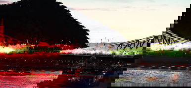 UEFA=Mafia – piro akció a Szabadság-hídon a Honvéd-ultráktól