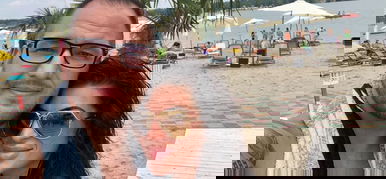 El kell olvadni Curtis apás videójától