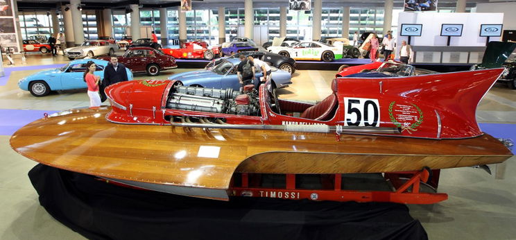 Tudtad, hogy a Ferrari óriási világrekordot tart a vízen? – videó