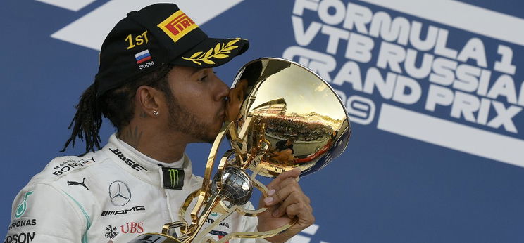 Vettel kiesése miatt nem tudott nyerni Leclerc, Hamilton köszönte szépen – galéria