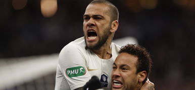 Dani Alves a PSG-s időszakáról: „Kib.szott rasszisták voltak”