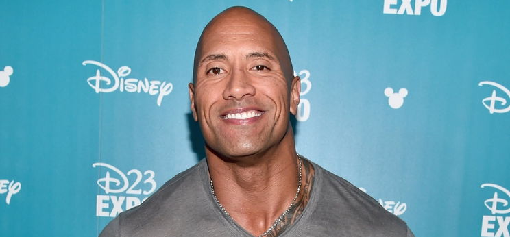 Így néz ki Dwayne Johnson karácsonyi manóként – fotó