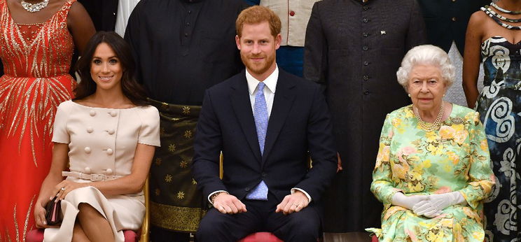 Újra lecsaphat Harryre és Meghanre II. Erzsébet haragja